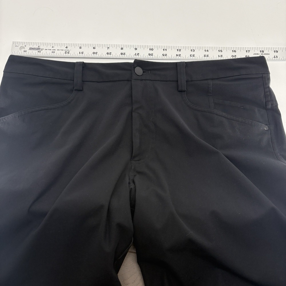 Lululemon Pants  Black ABC Classic Fit Warpstream Performance Golf Mens 36x30 - Picture 3 of 8